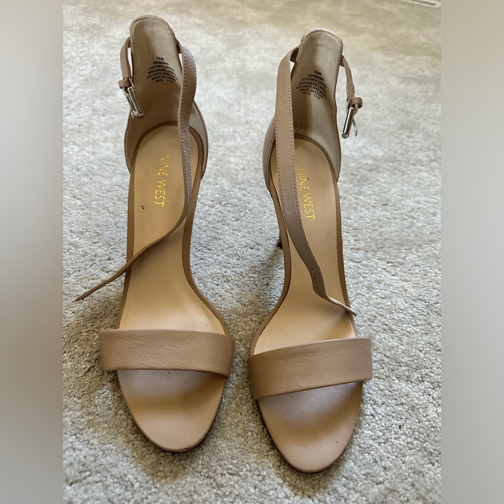 Nine West nude heels